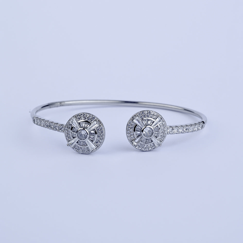 Round Shape Diamond Unique Design Bracelet